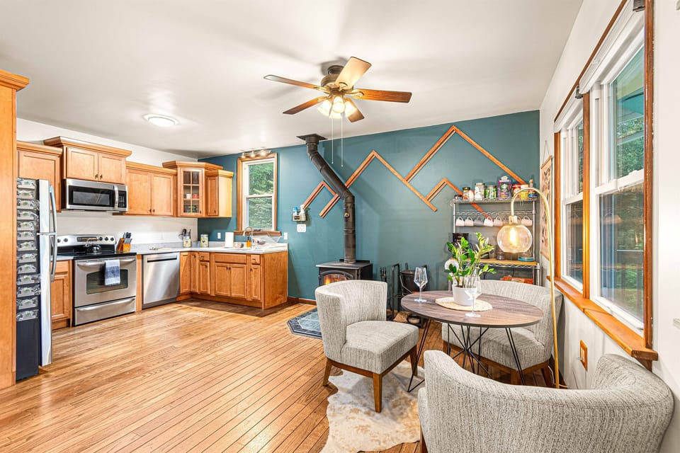 Cooks can still be part of the convo with this open layout.