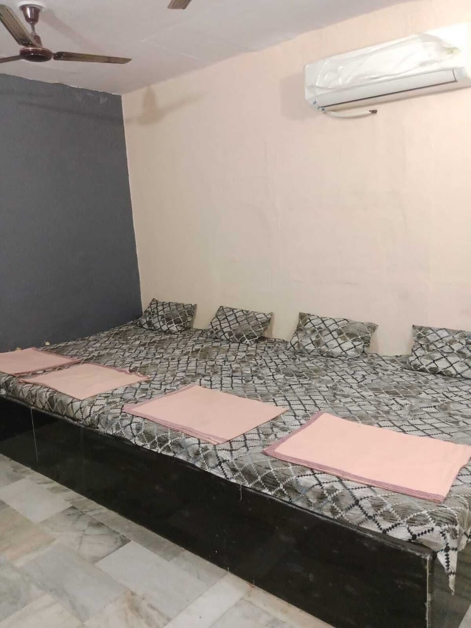 Double or Twin Room | Bathroom | Shower, soap