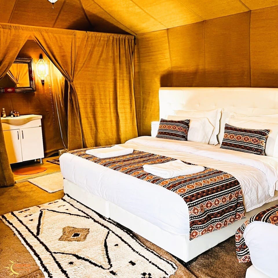 Deluxe Double Room, Desert View | Laptop workspace, WiFi (free)