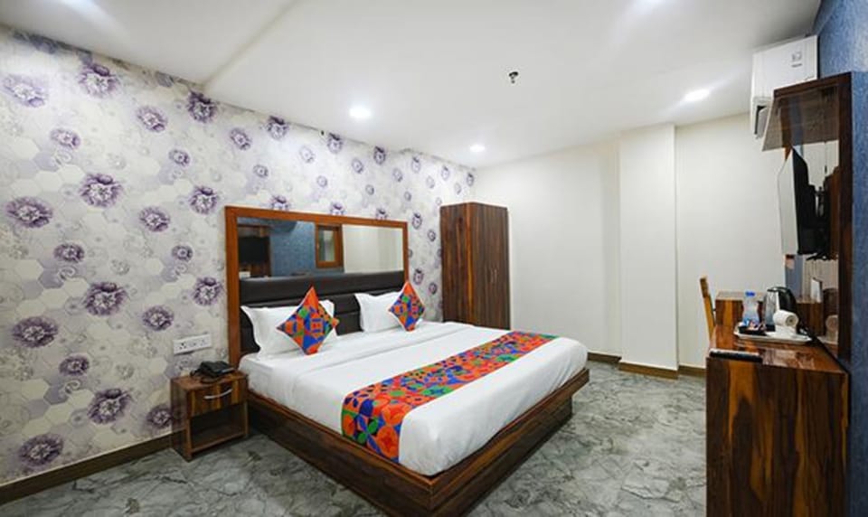 Premium Room | Egyptian cotton sheets, premium bedding, in-room safe, bed sheets