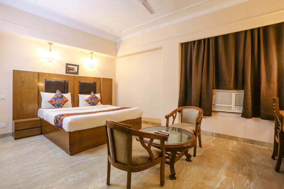Deluxe Room | Egyptian cotton sheets, premium bedding, in-room safe, bed sheets