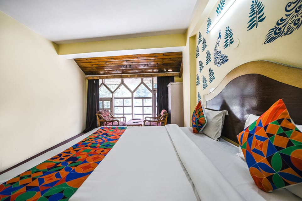 Egyptian cotton sheets, premium bedding, in-room safe, WiFi (free)