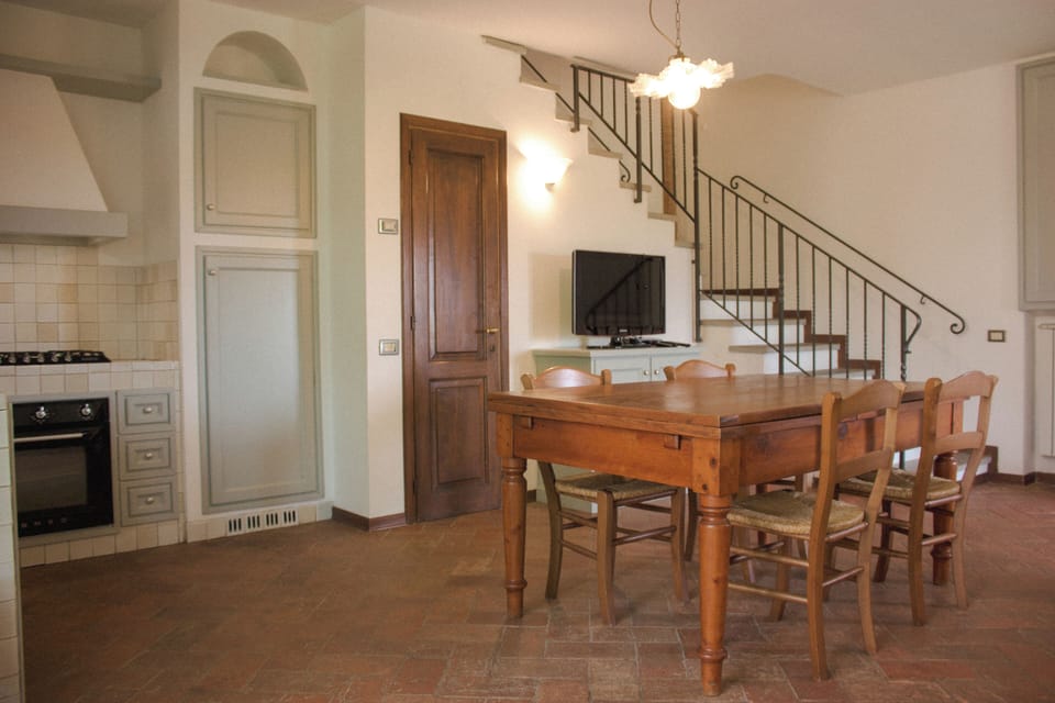 Deluxe Apartment, Balcony, Hill View | Private kitchen | Fridge, oven, stovetop, toaster