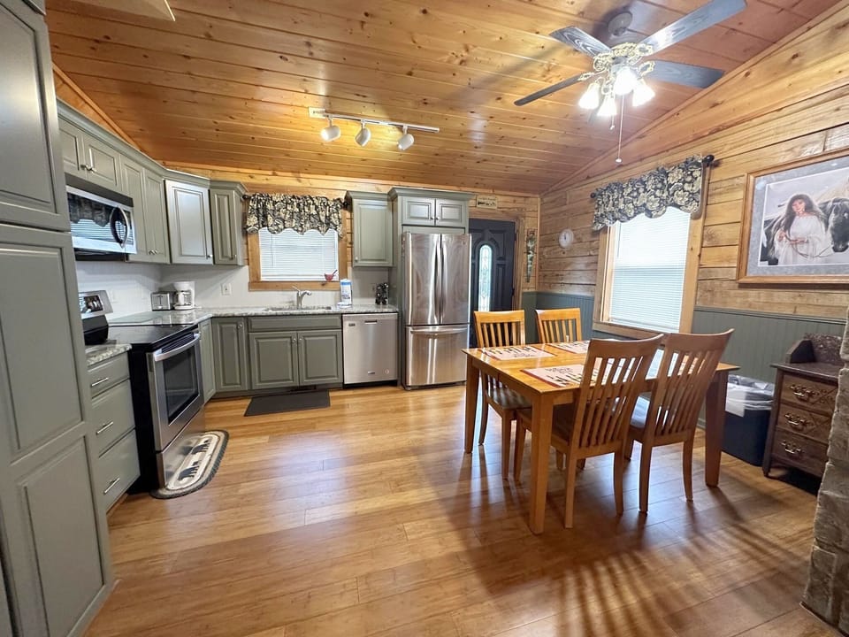 Full Kitchen