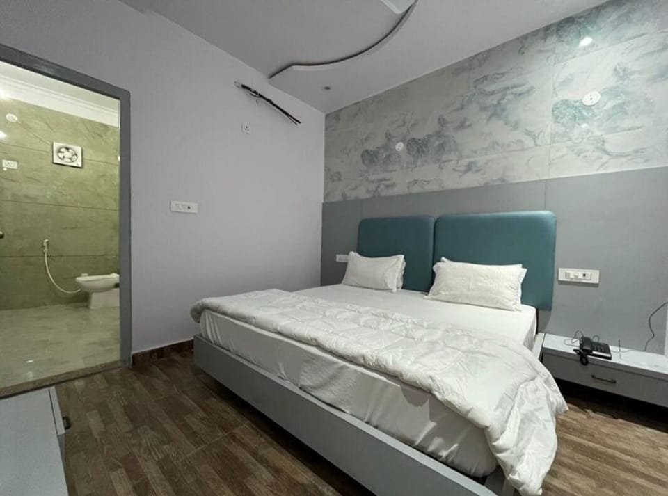 Deluxe Double Room | Bed sheets