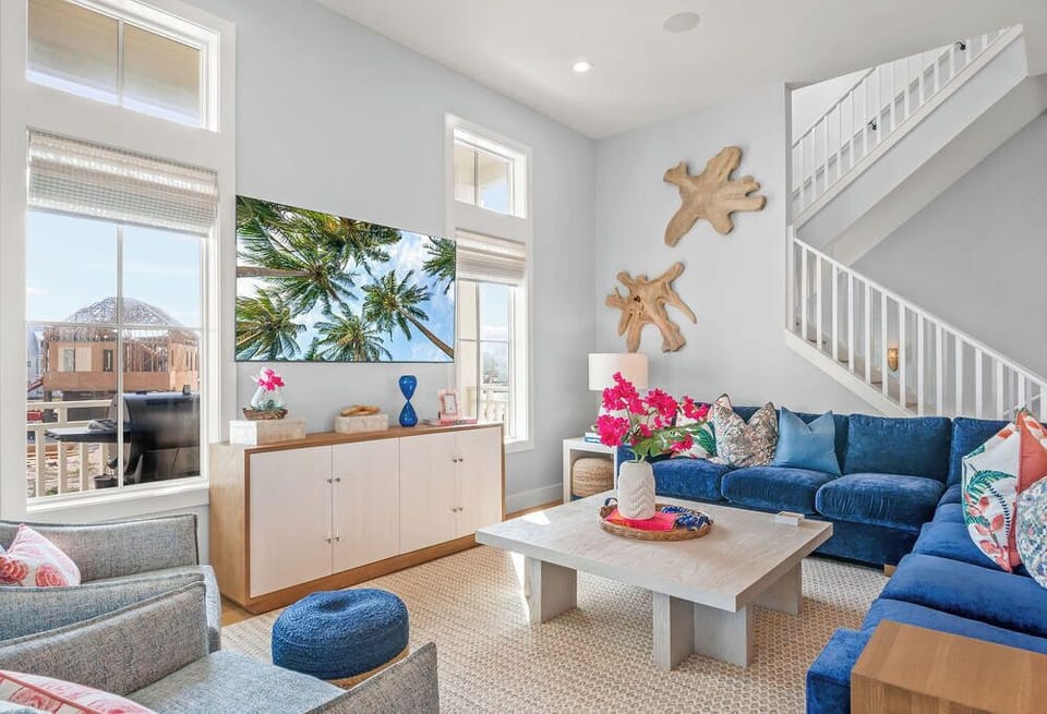 Living Room, 2nd Floor