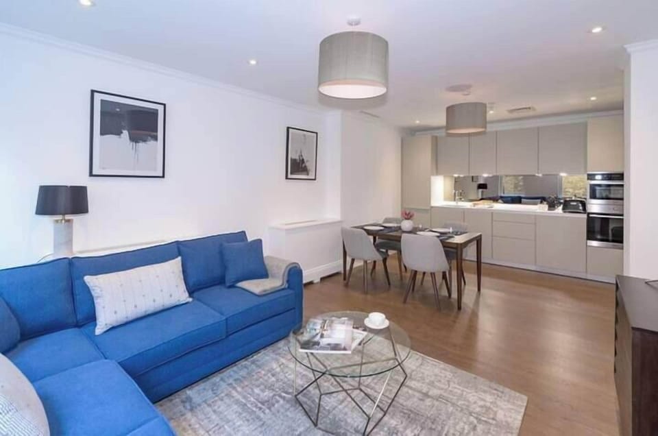 Classic Apartment | Private kitchen | Electric kettle