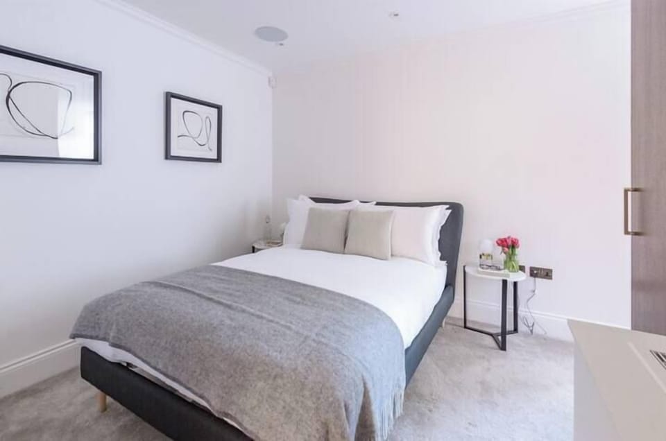 Classic Apartment | 1 bedroom, iron/ironing board, free WiFi