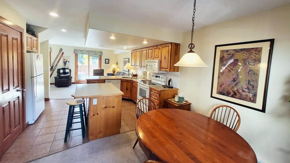 Townhome, 4 Bedrooms | Interior