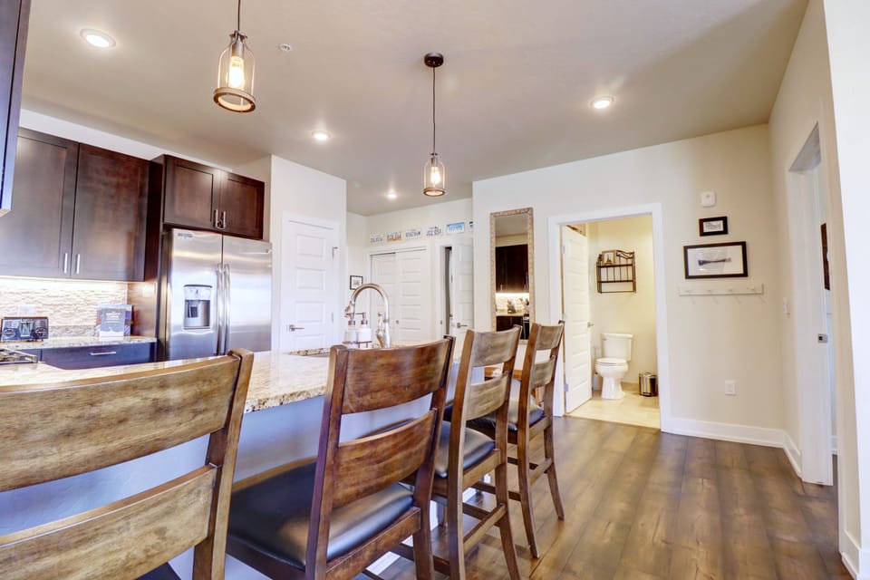 Condo, 2 Bedrooms | Private kitchen | Fridge, oven, coffee/tea maker, electric kettle