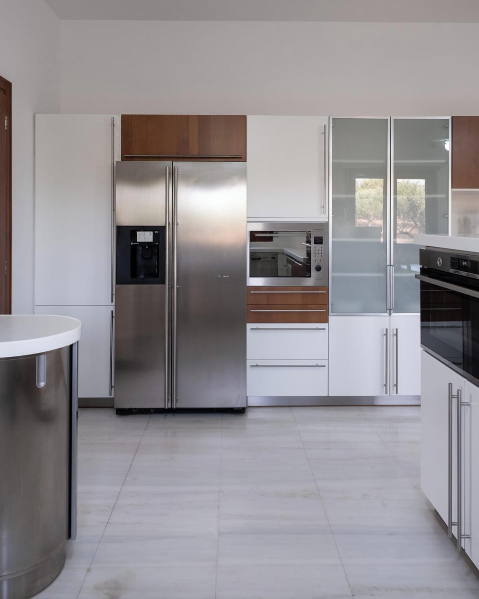 Signature Villa, Mountain View | Private kitchen | Full-size fridge, microwave, oven, stovetop