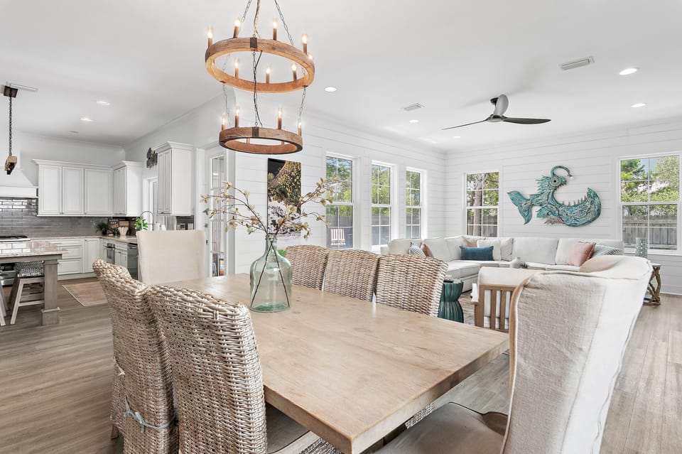 House, Multiple Beds (Blue Fish Bungalow) | Dining