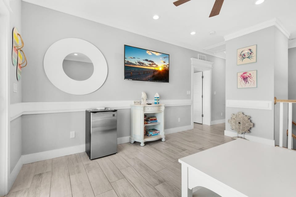 House, Multiple Beds (Serendipity Cottage) | Interior