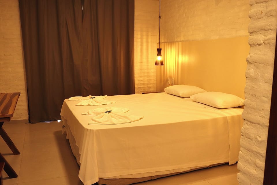 Minibar, WiFi (free), bed sheets