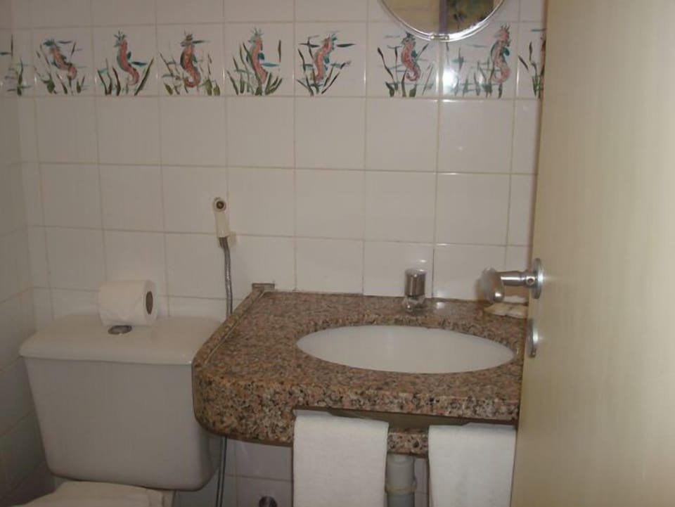 Shower, free toiletries, towels, soap