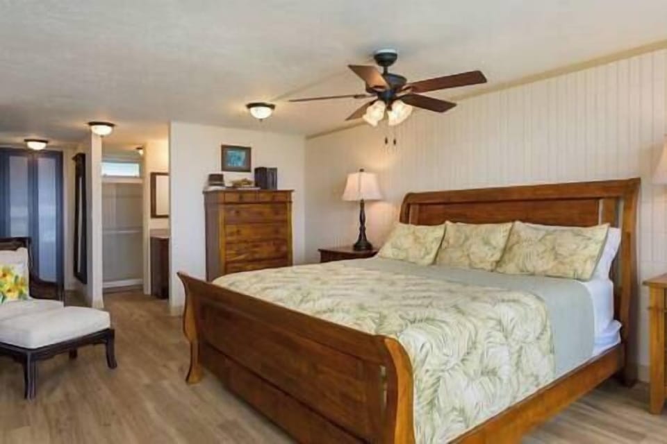 Aloha Beachside Getaways (4)