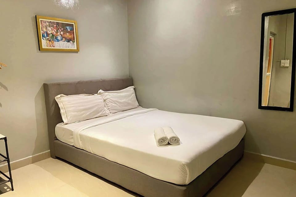 In-room safe, desk, free WiFi, bed sheets