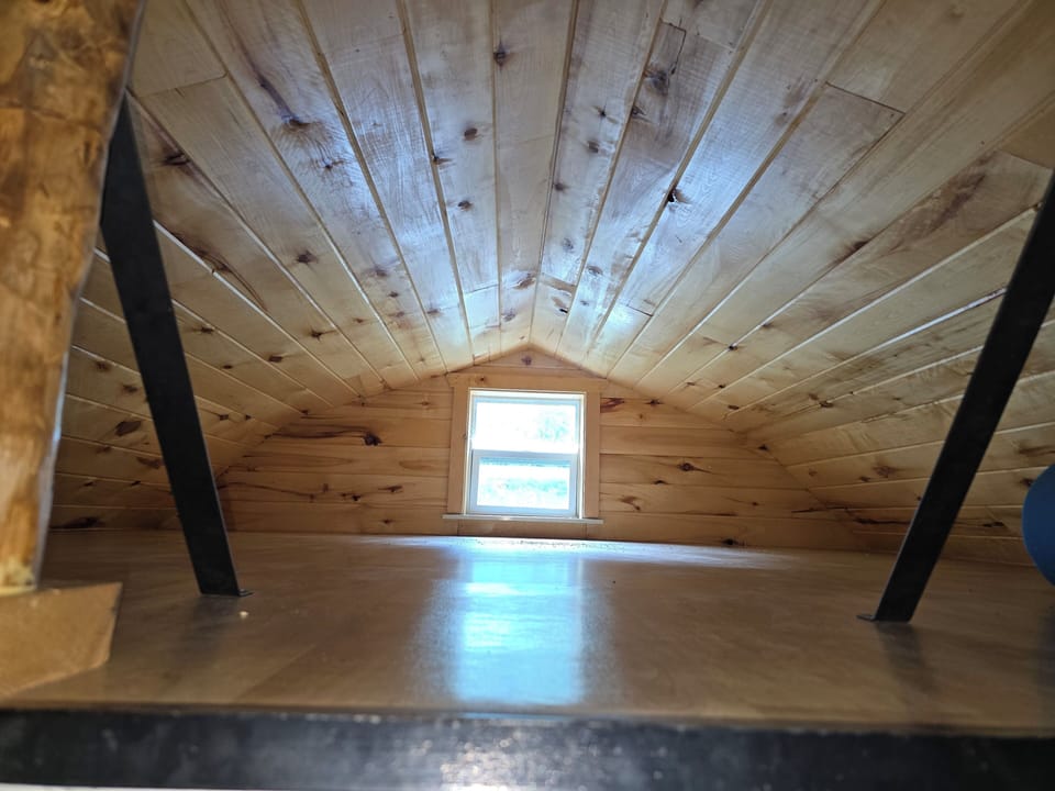Lake Cabin loft