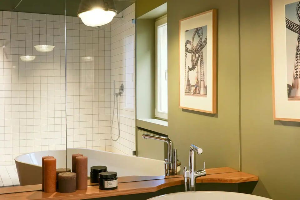 Design Suite | Bathroom | Soap, shampoo, toilet paper