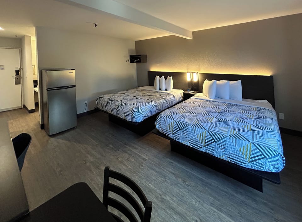 Desk, blackout drapes, free WiFi, bed sheets