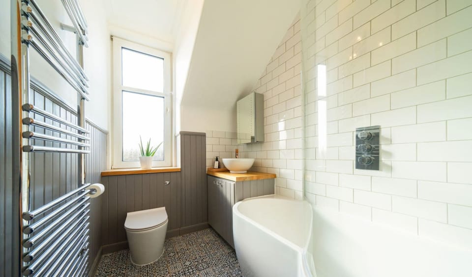 Sunnybrae House Seaside Family-friendly Getaway in Stonehaven With Hot Tub House in Stonehaven