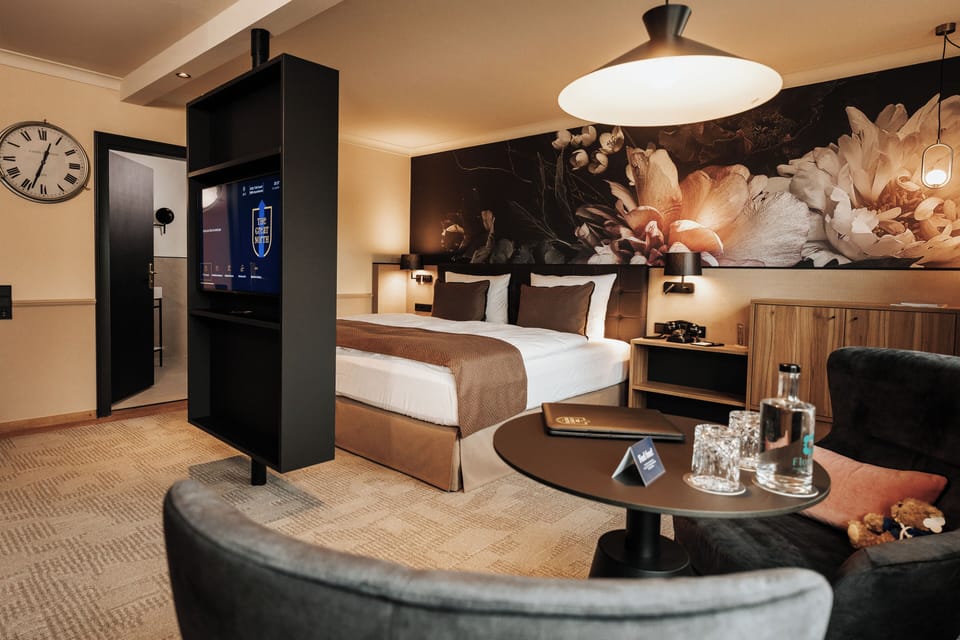 Deluxe Double Room, Garden View | Minibar, in-room safe, blackout drapes, free WiFi