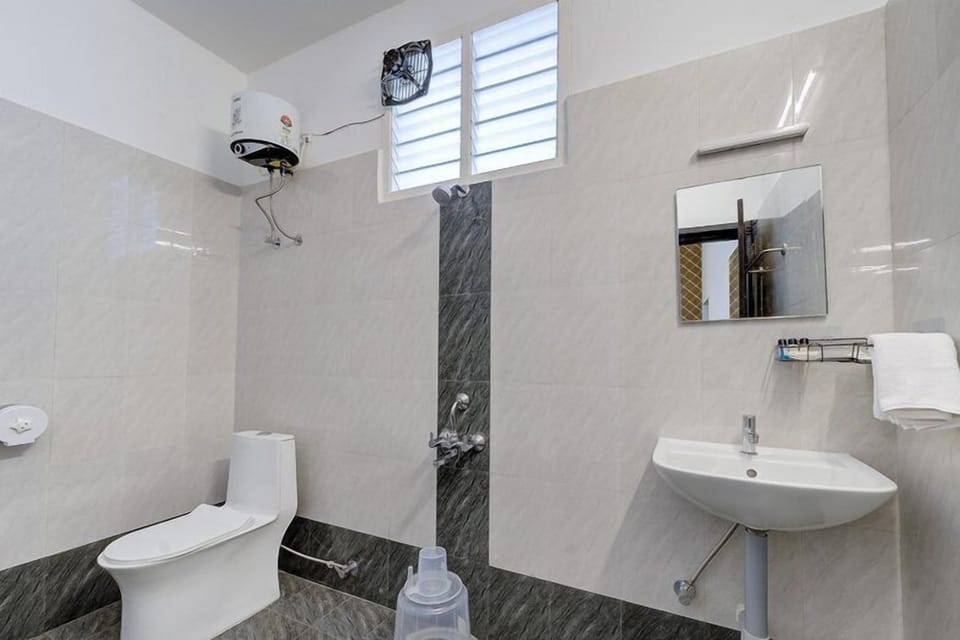 Deluxe Room | Bathroom