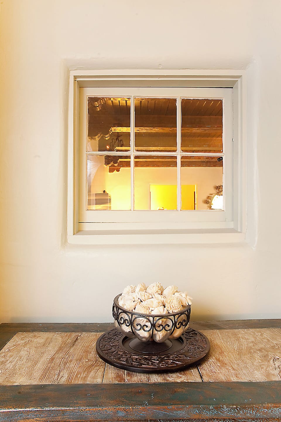 Golden Moon | Individually decorated, individually furnished, laptop workspace