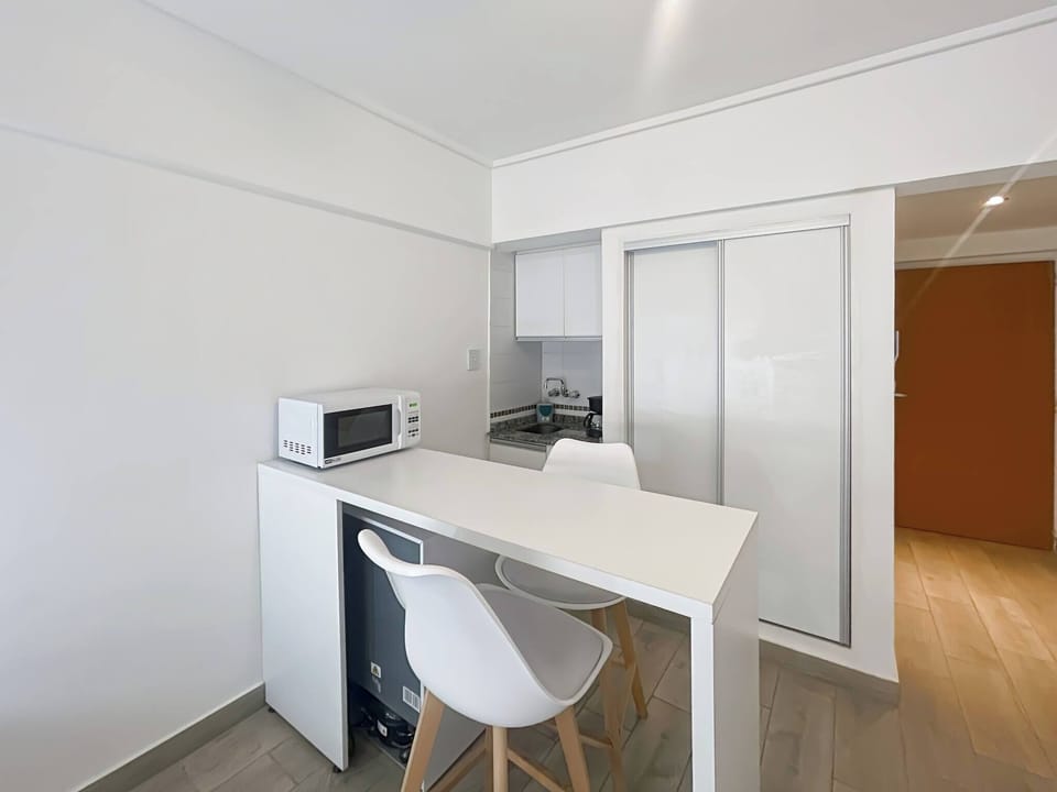 Apartment, 1 Bedroom, Smoking, Balcony | Dining room