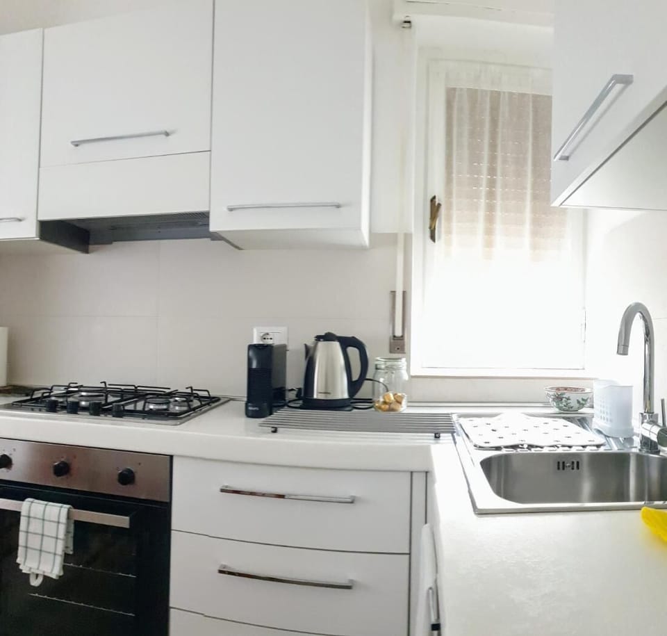 Apartment, 2 Bedrooms, Smoking, Balcony | Private kitchen