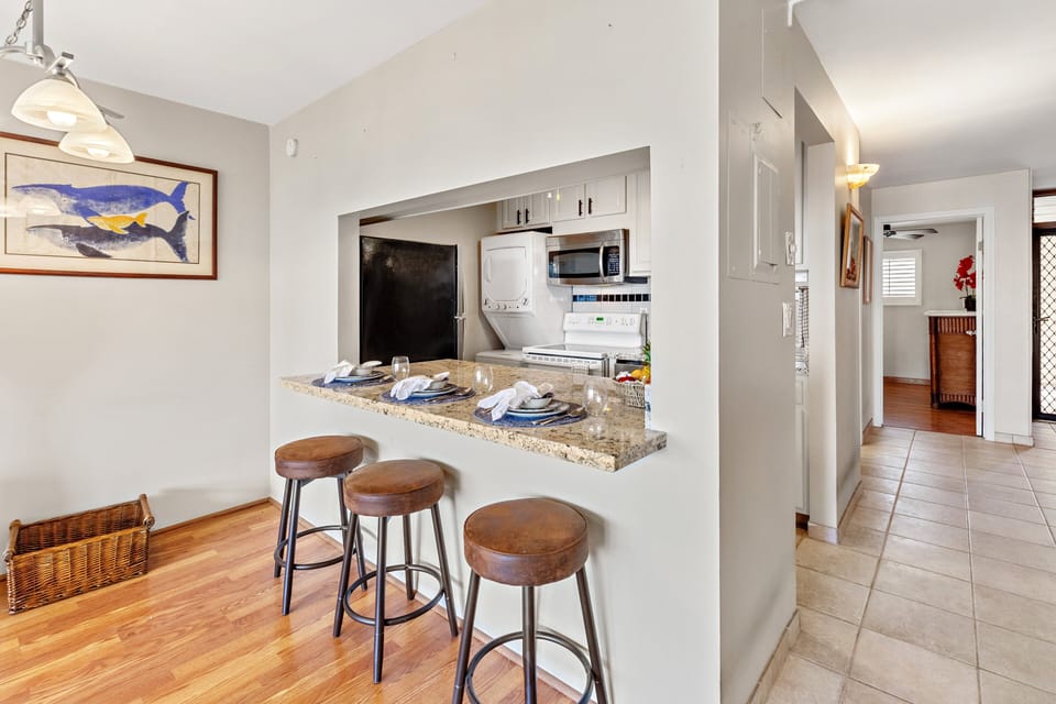 Counter seating available for 3