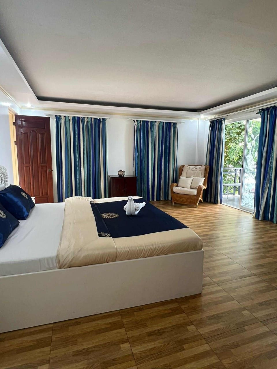 Superior Suite, Balcony, Sea View | Desk, laptop workspace, iron/ironing board