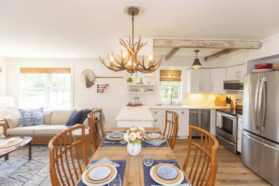 Dining table with seating for 4