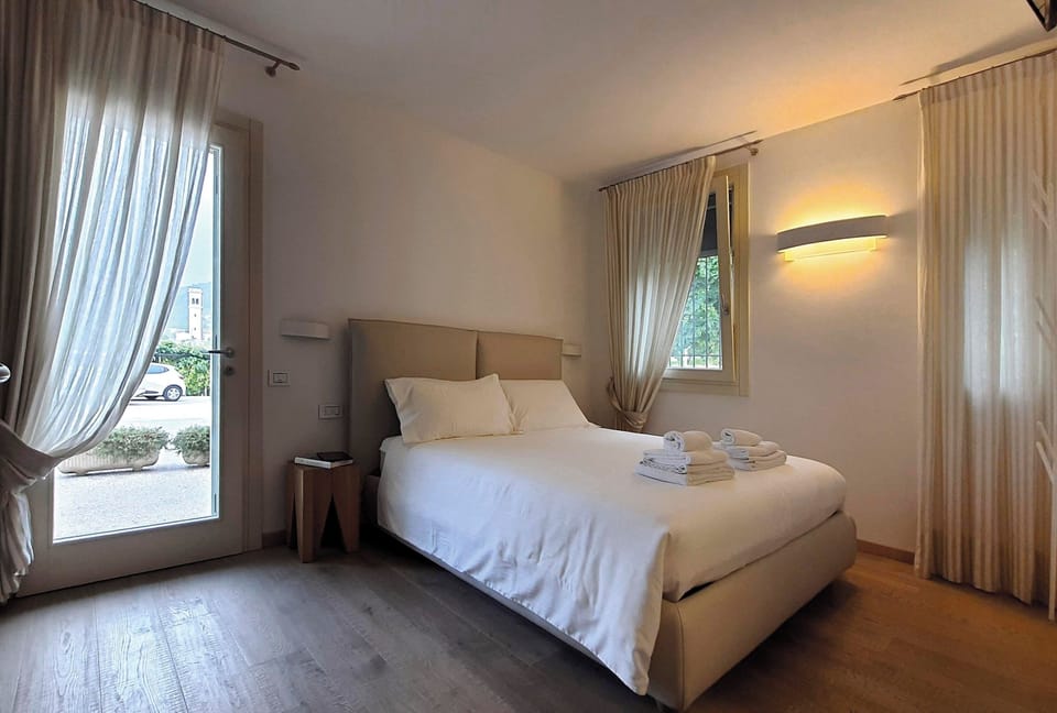 Camera Della Gioia | Desk, soundproofing, free WiFi