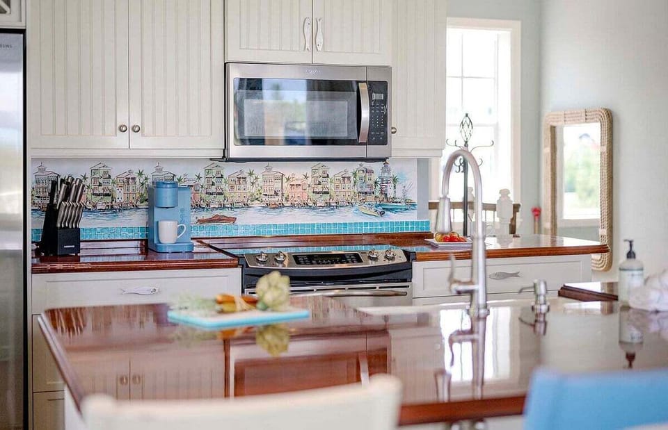 Fully Equipped Kitchen with All Necessary Amenities