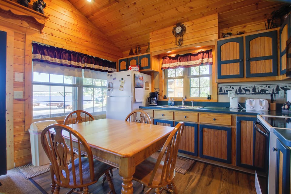 House (2 Bedrooms) | Interior
