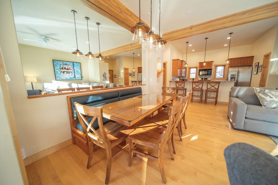 Gorgeous dining area