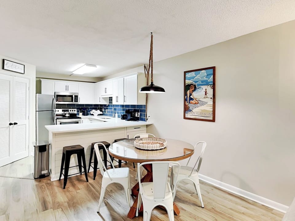 106A Dining Area
