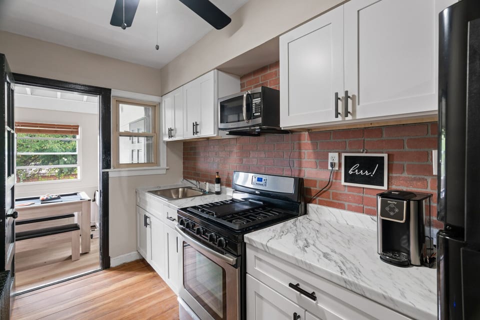 full kitchen