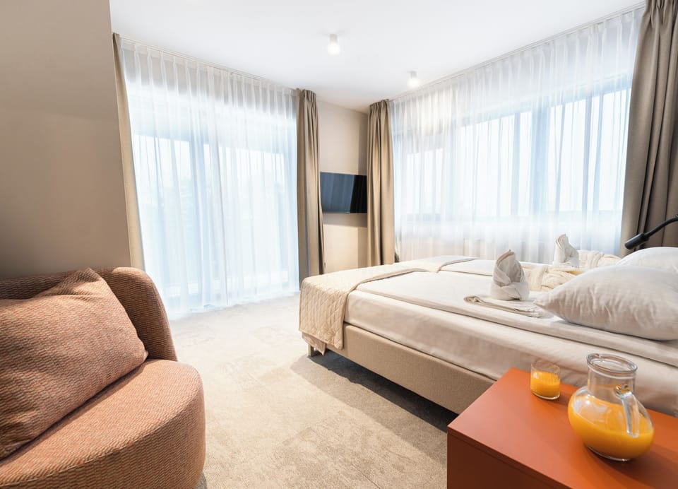 In-room safe, iron/ironing board, free WiFi, bed sheets