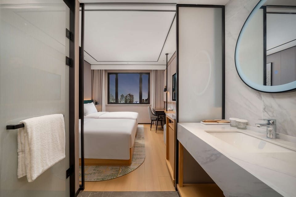 Room, 2 Twin Beds | Bathroom