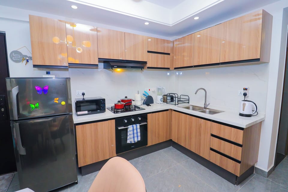Apartment | Private kitchen | Fridge, microwave, oven, stovetop