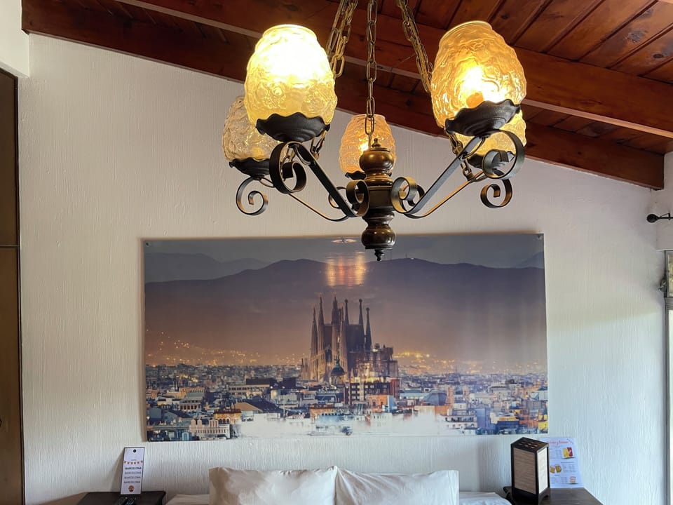 Deluxe Room, Shared Bathroom | Free WiFi, bed sheets