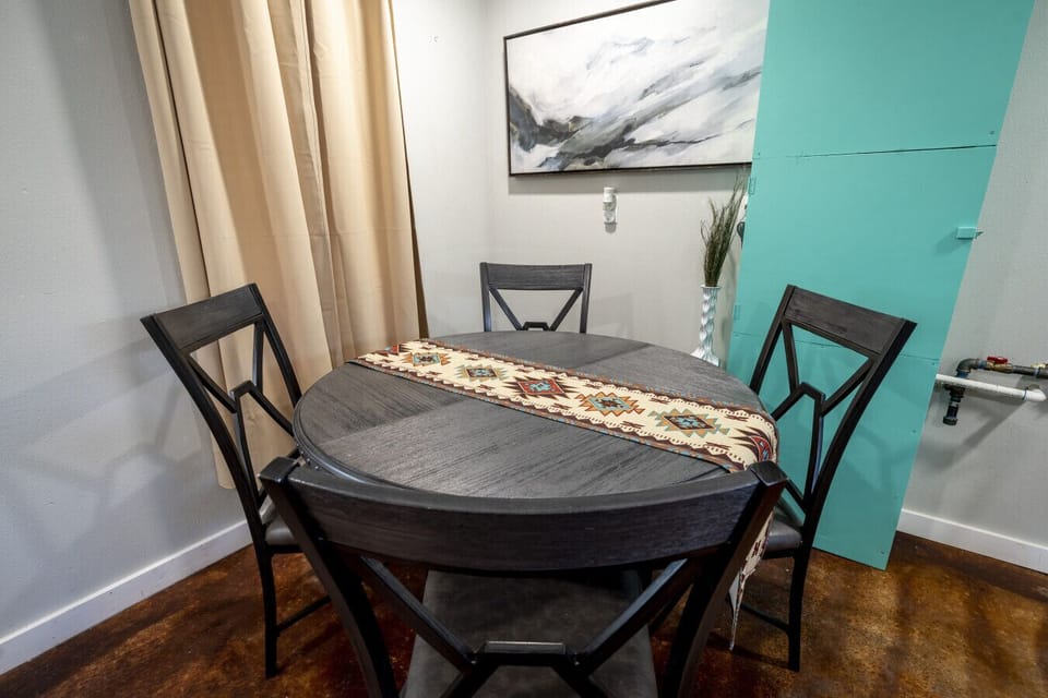 Kitchen table