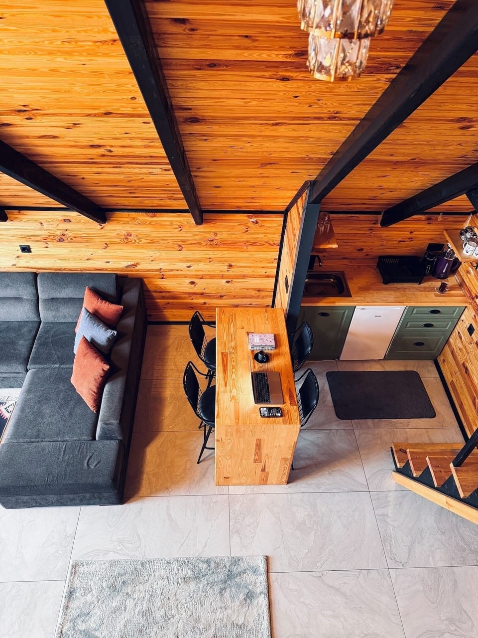 Deluxe Bungalow, Lake View | Living area | TV
