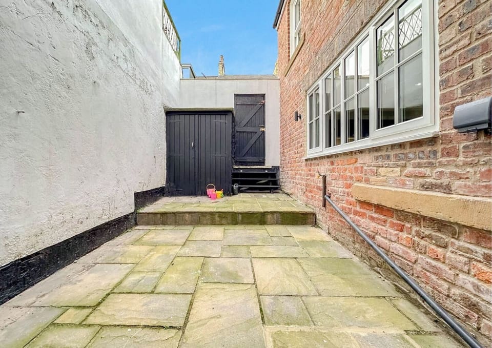 House | Property grounds