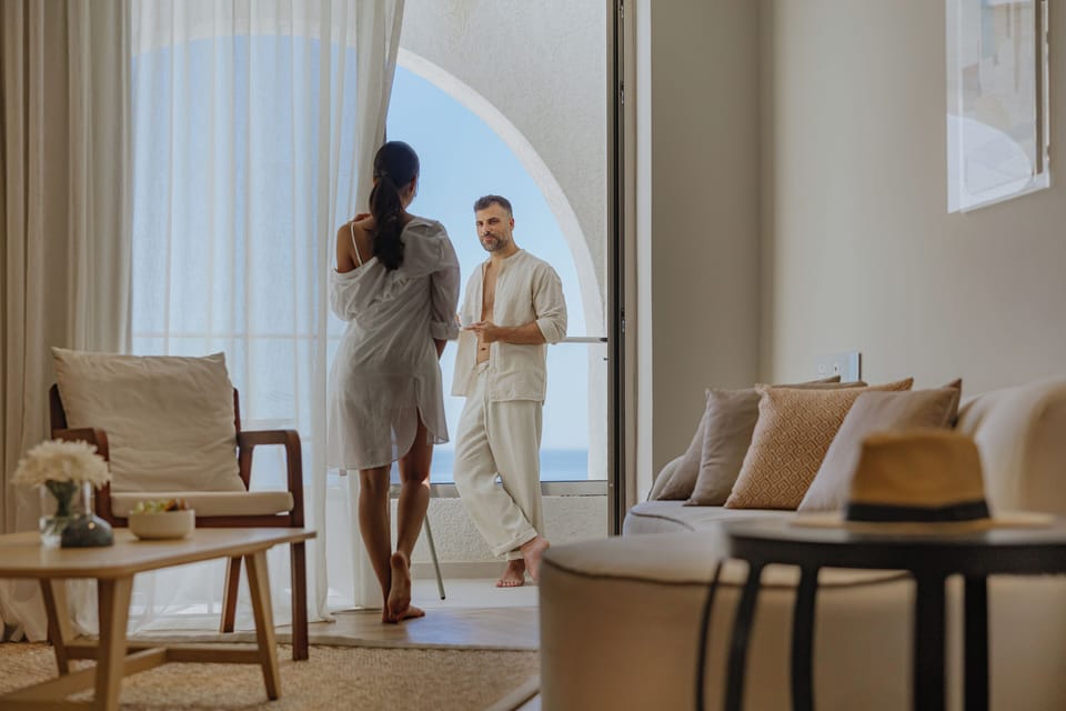 Grand Suite | Minibar, in-room safe, desk, blackout drapes