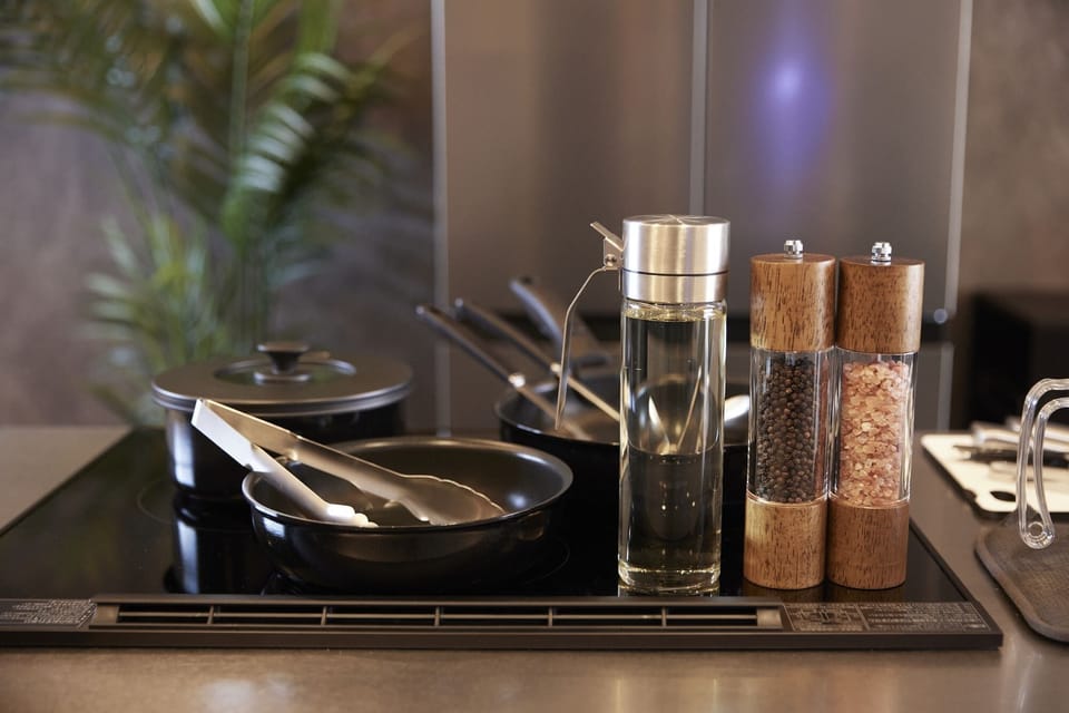 Luxury Villa | Private kitchen | Electric kettle, toaster