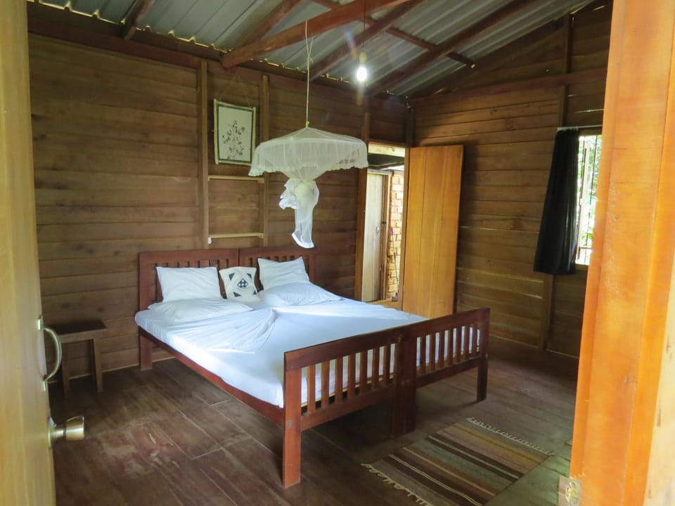 In-room safe, rollaway beds (surcharge), bed sheets