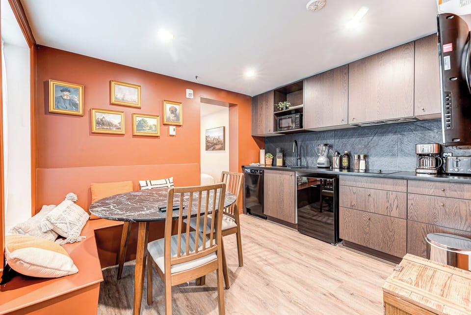Deluxe Apartment, Patio | Private kitchen